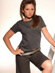 Photos de Mackenzie Rosman - Photoshoot John Sciulli - 18